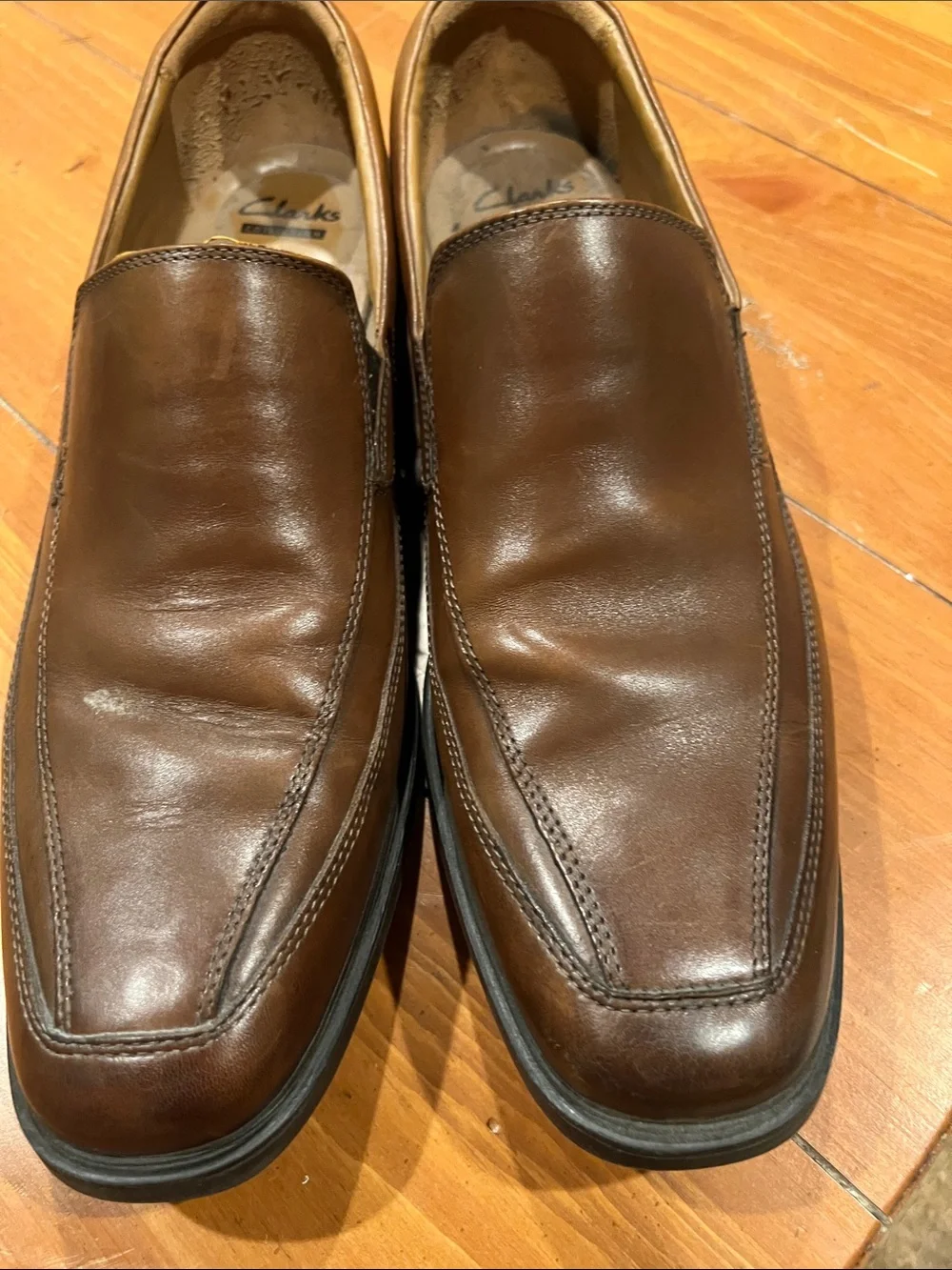 Clarks Men’s Tan Leather Slip-On Loafers